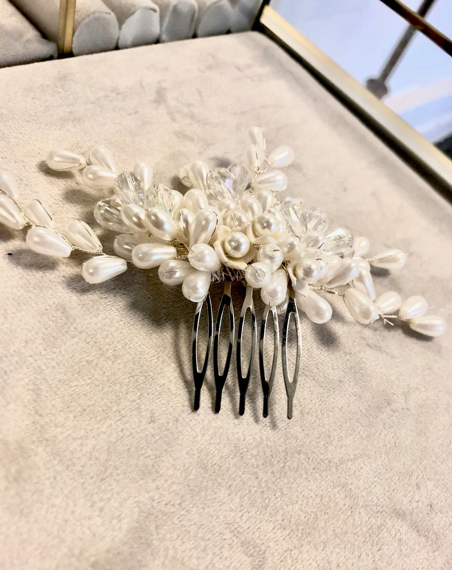 Peigne de cheveux mariage fleurs de porcelaine ET perles 