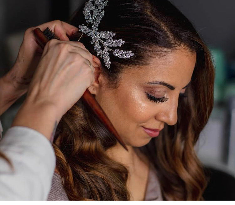 mariée avec notre peigne en zircon