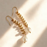 Boucles d’oreilles en acier inoxydable et perles nacrée Elea