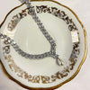 Collier de Mariage en Forme de V avec Zircons et Perles Goutte - Collection Élégance - Le Temps d'une Walima