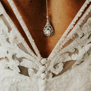 Collier de dos mariage rallonge dorsale Pearline