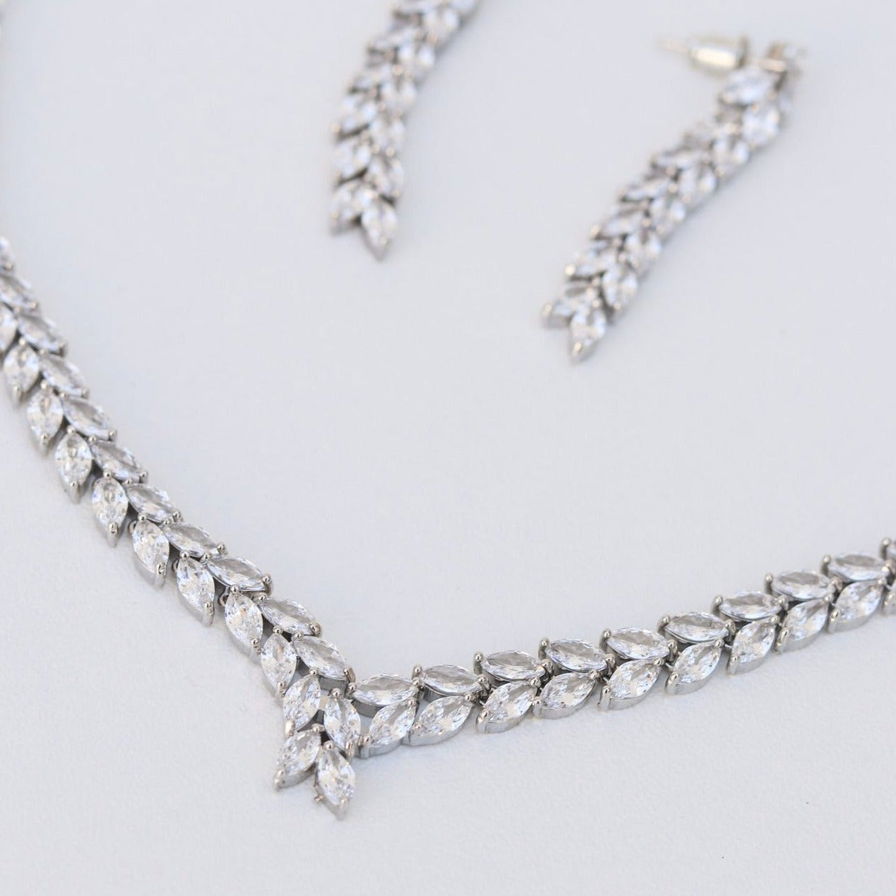 Collier mariage feuillage zircon