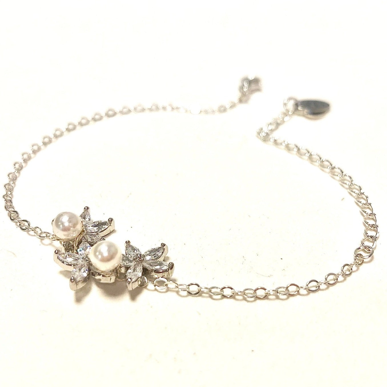 Bracelet de mariage Laura feuillage zircon et perles