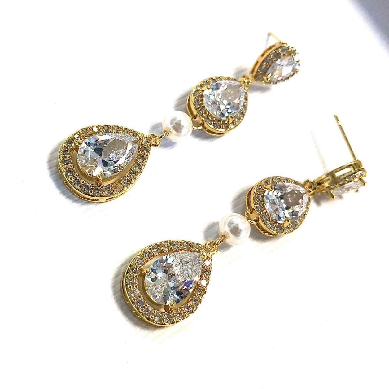 Boucles d'oreilles de mariage  gouttes zircon dorée 