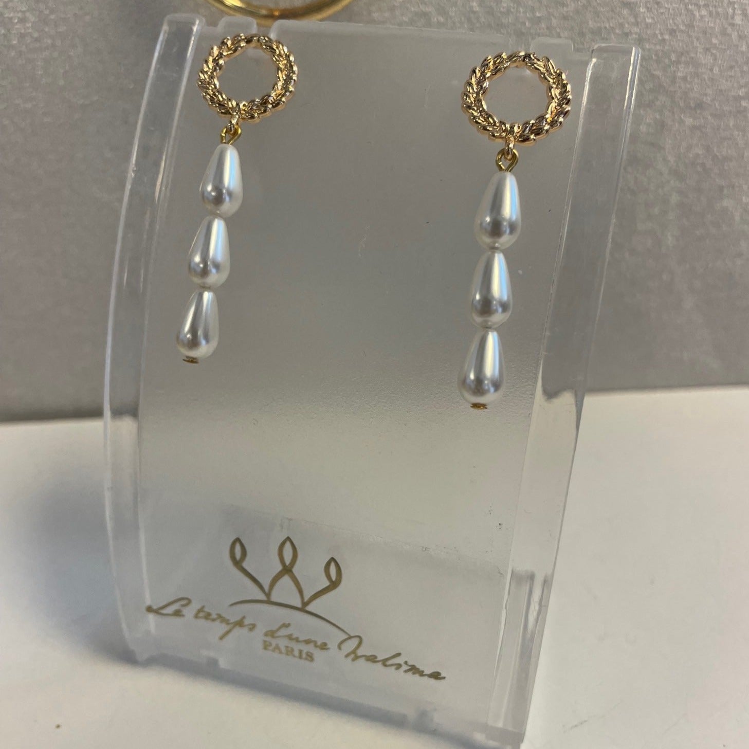 Boucles inspiration antique avec perle