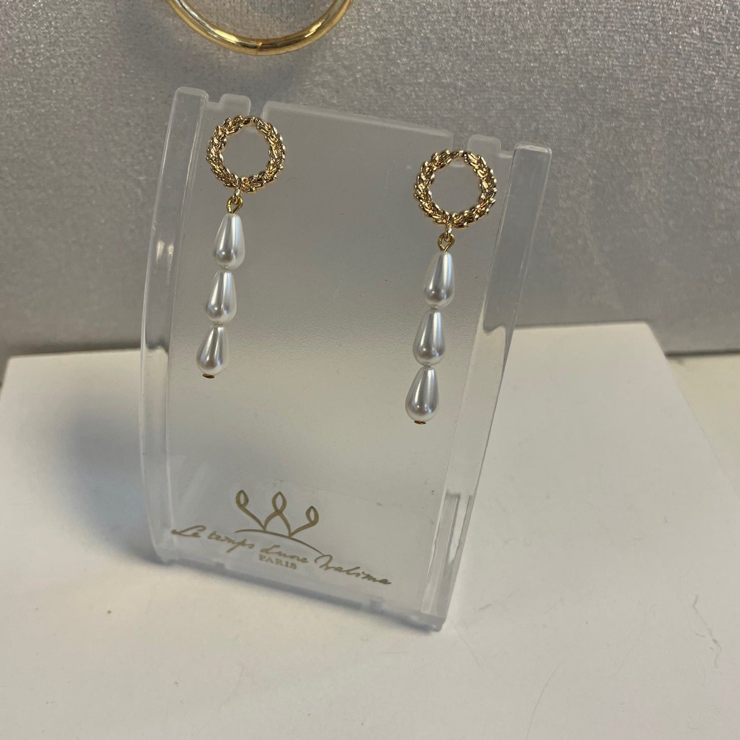 Boucles inspiration antique avec perle