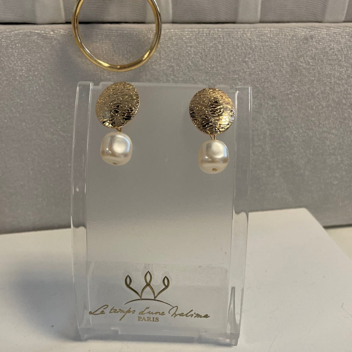 Boucles d'oreilles en acier inoxydable doré et perle Baroque rétro - Le Temps d'une Walima