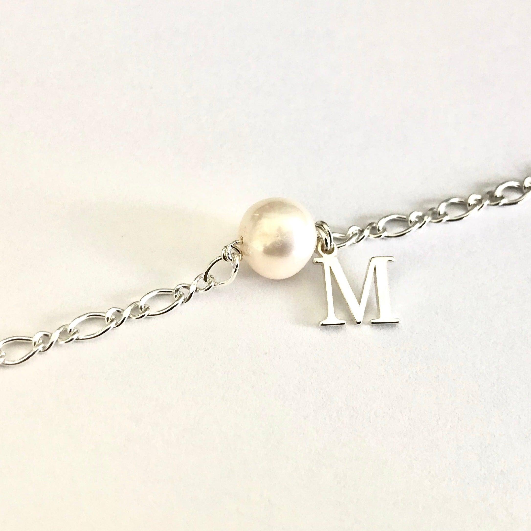 Bracelet de mariage à personnaliser perle d'eau douce et initiale