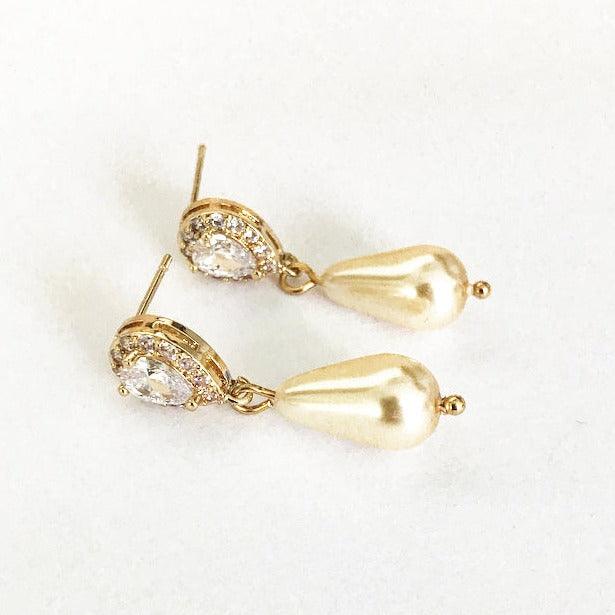 Boucles d'oreilles de mariage  dorée strass et goutte perlée de mariage Amal