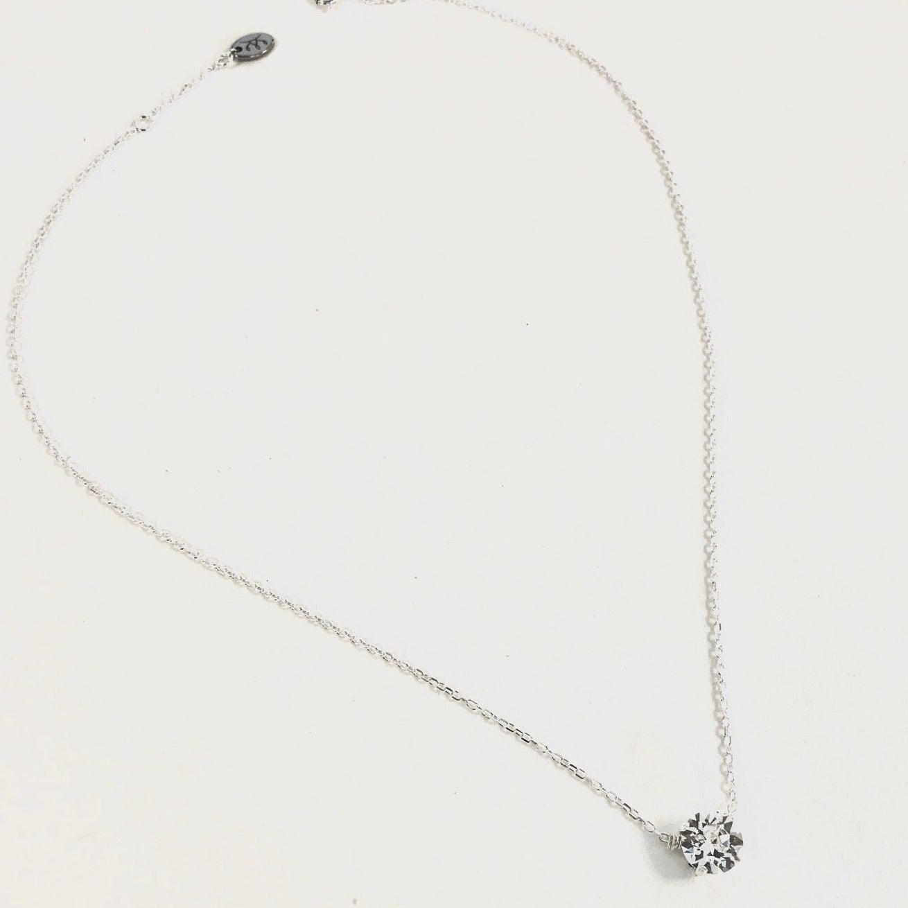 Collier chaine fine et swarovski
